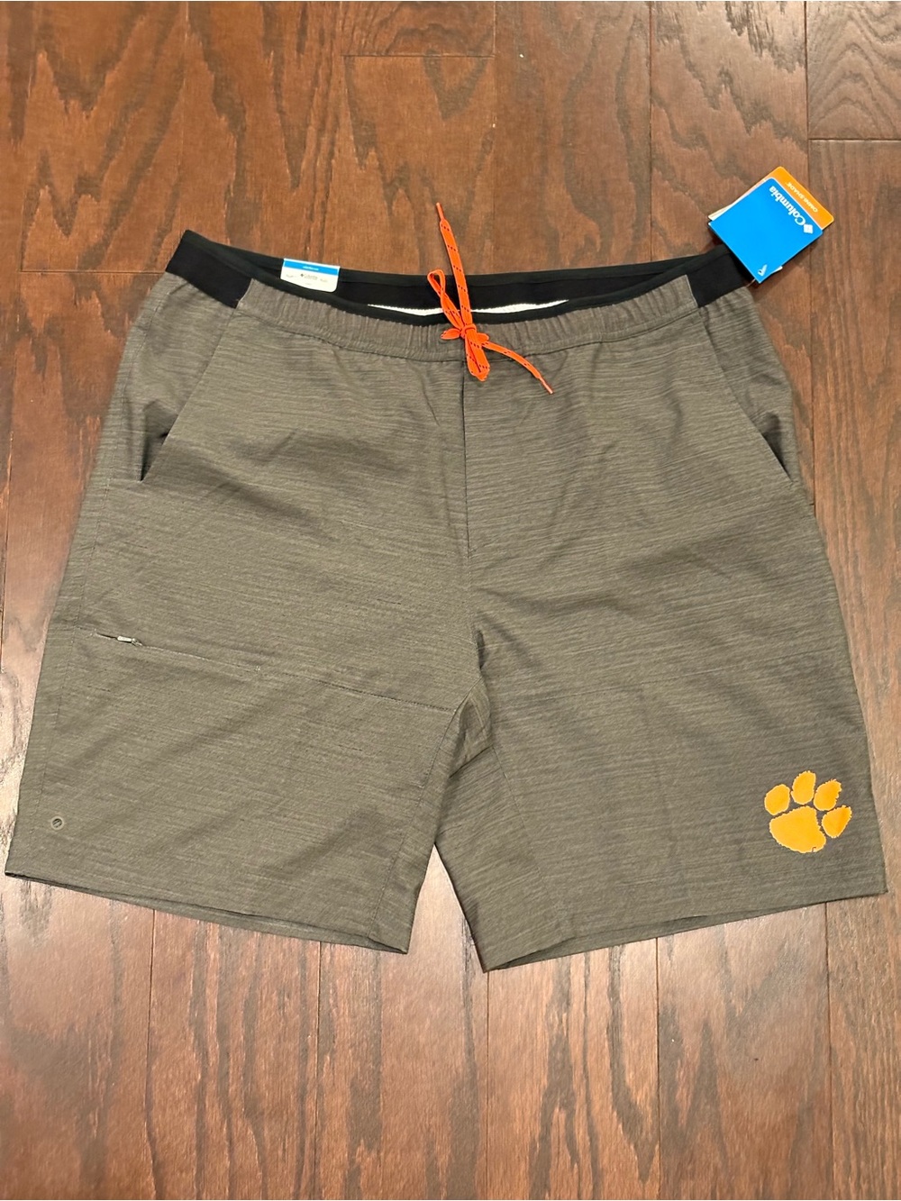 NEW Clemson Tigers Gray Columbia Twisted Creek Omni-Shield 9 Inch Shorts Size L